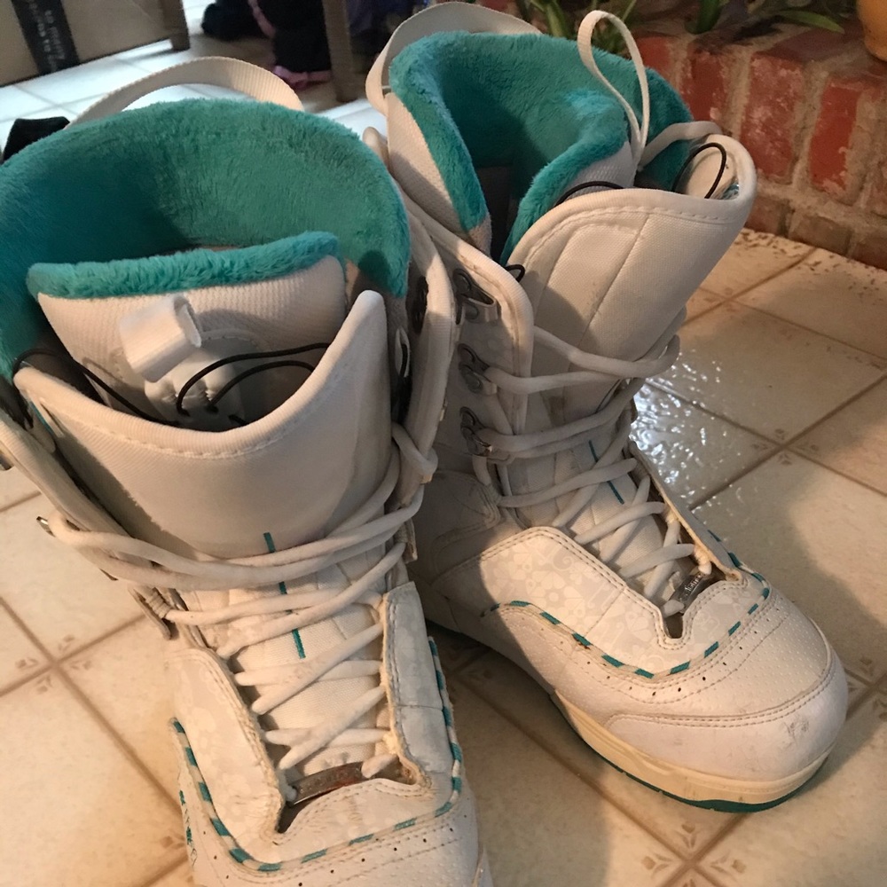 Snow Boots Size 7